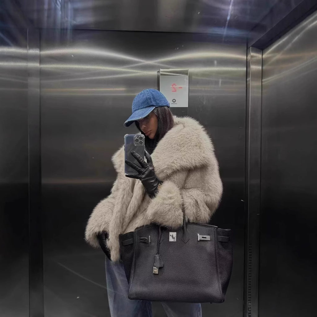 Stylish Short Faux Fur Coat with Polo Collar